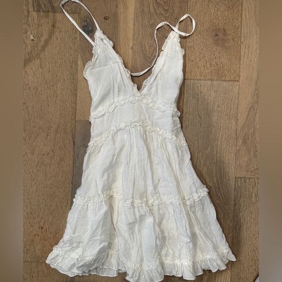 Elegant White Ruffle Dress - Picture 1 of 1